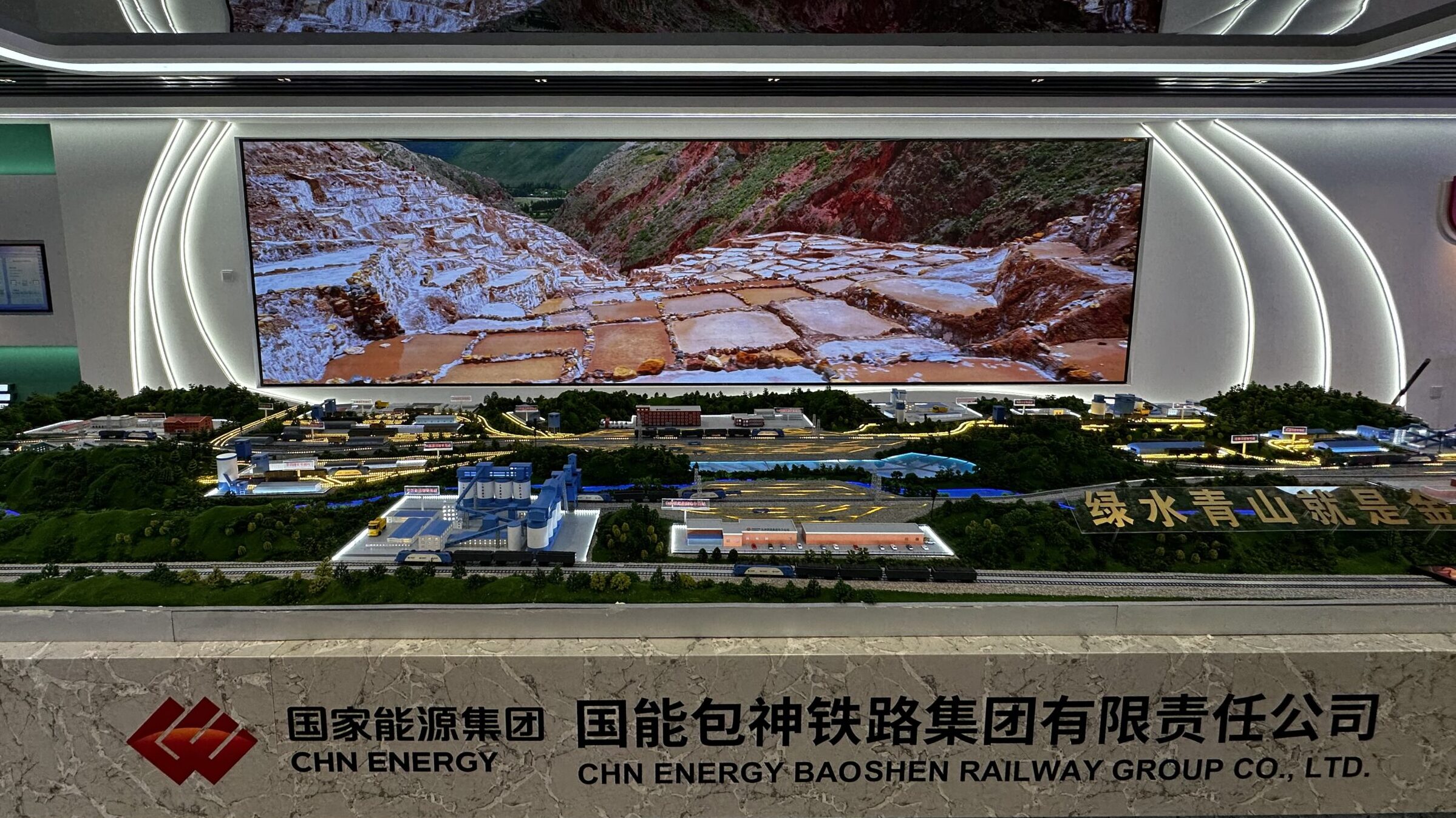 0d3269915aff9272541ae5c743c83370